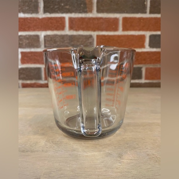 Lot of 2 Vintage Anchor Hocking Measuring‎ Cups 4 Cups & 2 Cups - Picture 5 of 14